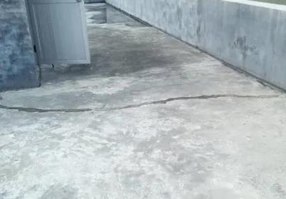 安塞楼顶漏水维修公司分享下如何解决卫生间隐蔽部位漏水的问题?